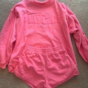 Daily Drills “cheeks” monochrome set